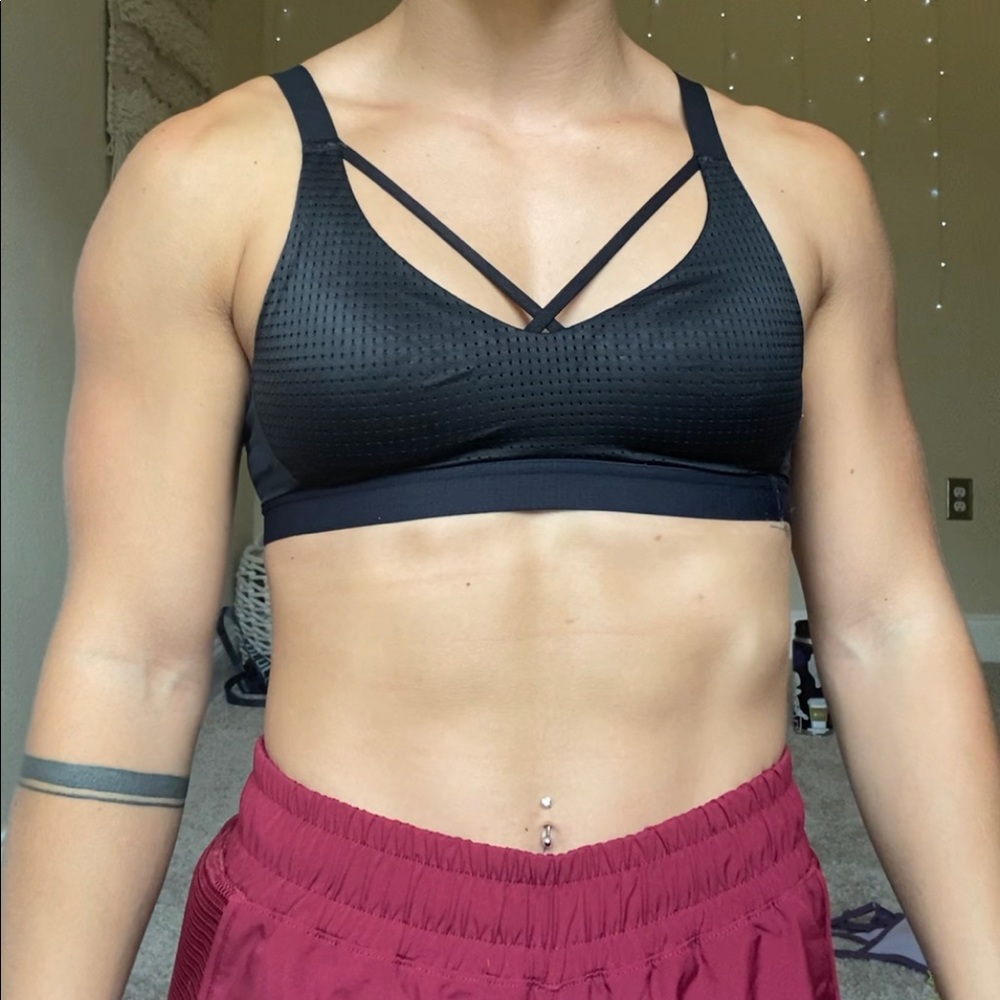 Victoria’s Secret sports bra, black